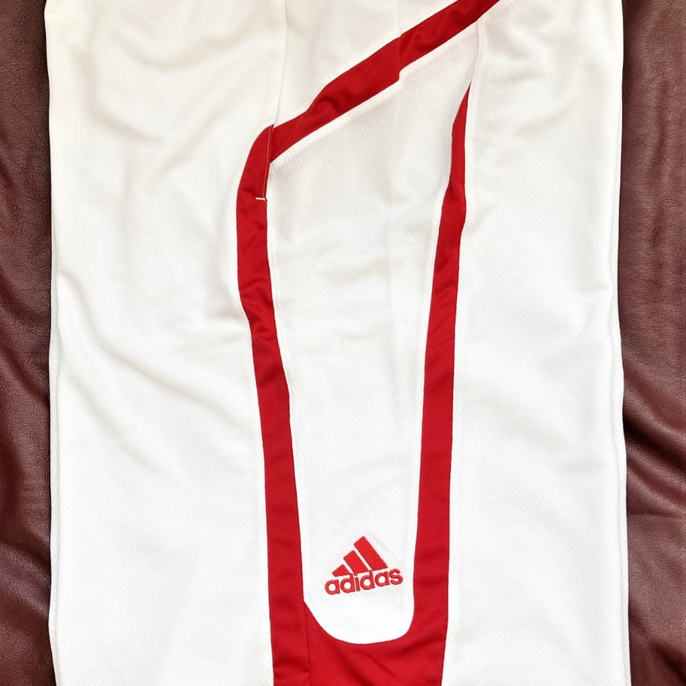 NWT Men Shorts Athletic White Red 2 XT Basketball White Dark Red Trim Pockets
